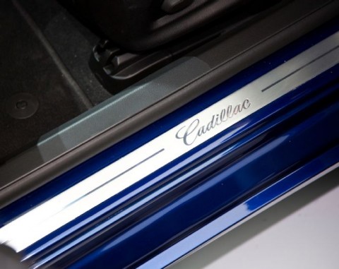 2015-Cadillac-ATS-door-sill