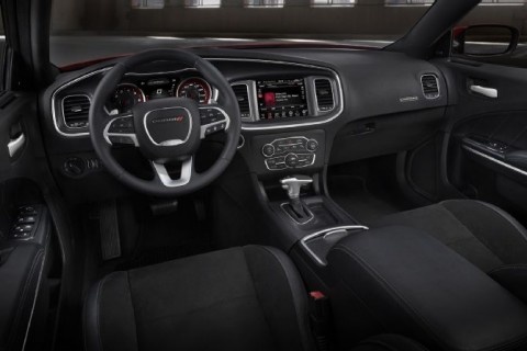 2015-Dodge-Charger-RT-interior