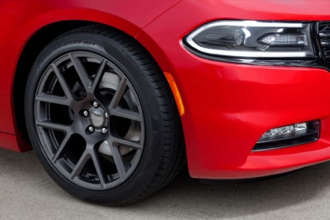 2015-Dodge-Charger-RT-wheels