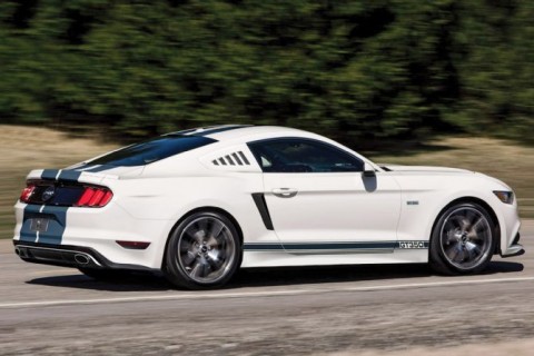2015-ford-mustang-gt350-side-in-motion